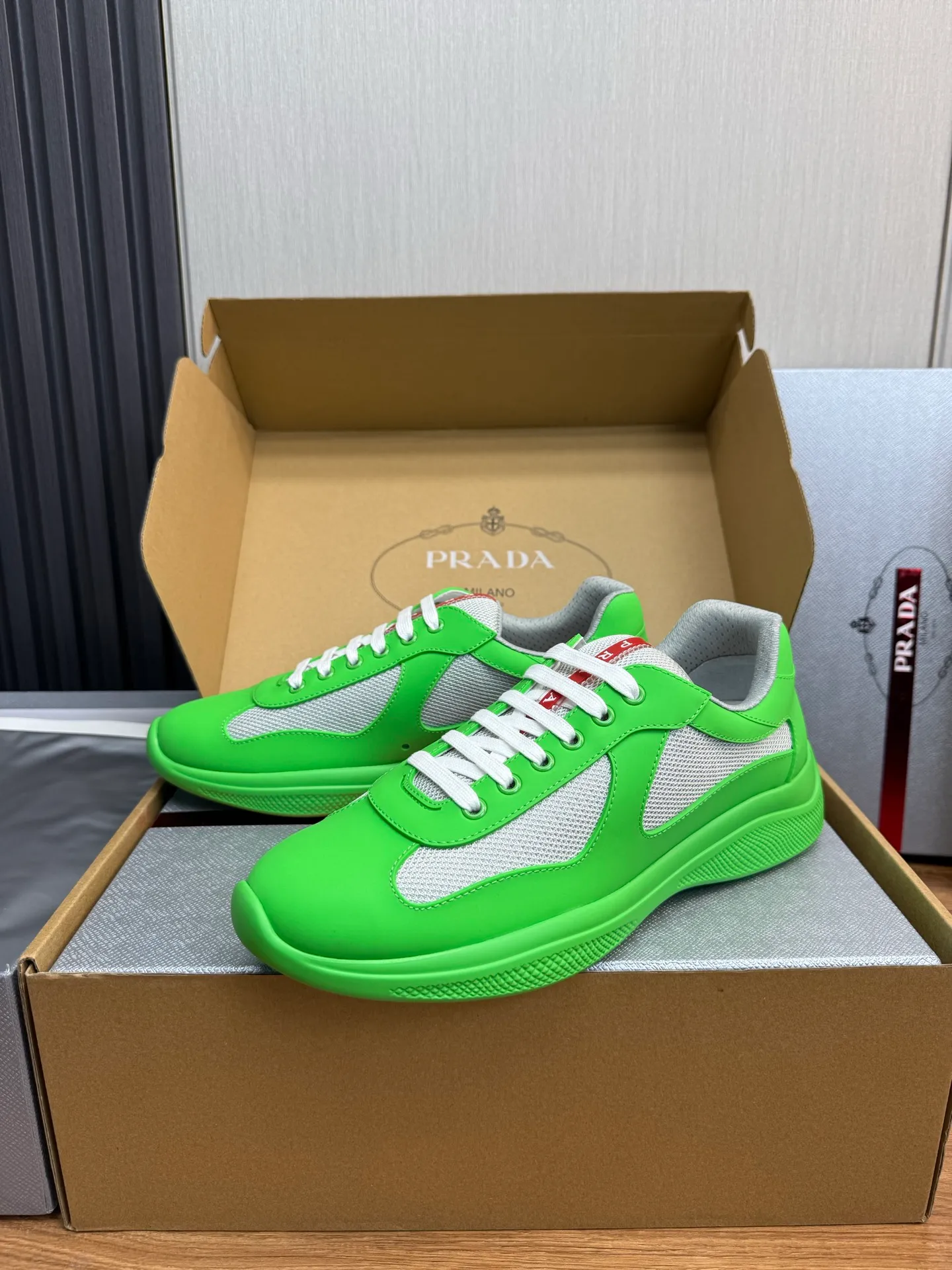 Men's shoes 640💰 [PRADA] Hot selling items🔥Must be recommended every day~~ Official website synchronized, 1:1 high quality shipments✔️ Imported cowhide fabric, rubber material + cowhide lining, original bottom, high-end airplane box packaging🎁 38-45 (38.45 custom-made, non-returnable)